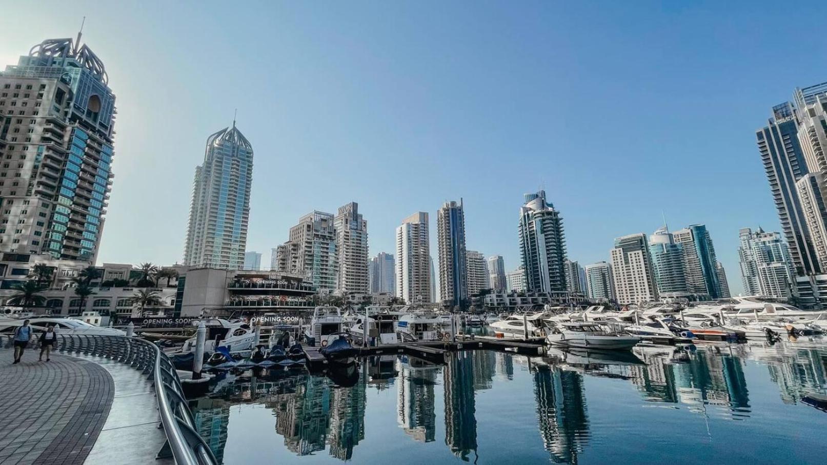 Wake Up To Sea Views In A Blue Lush Home On 51St Dubai Esterno foto