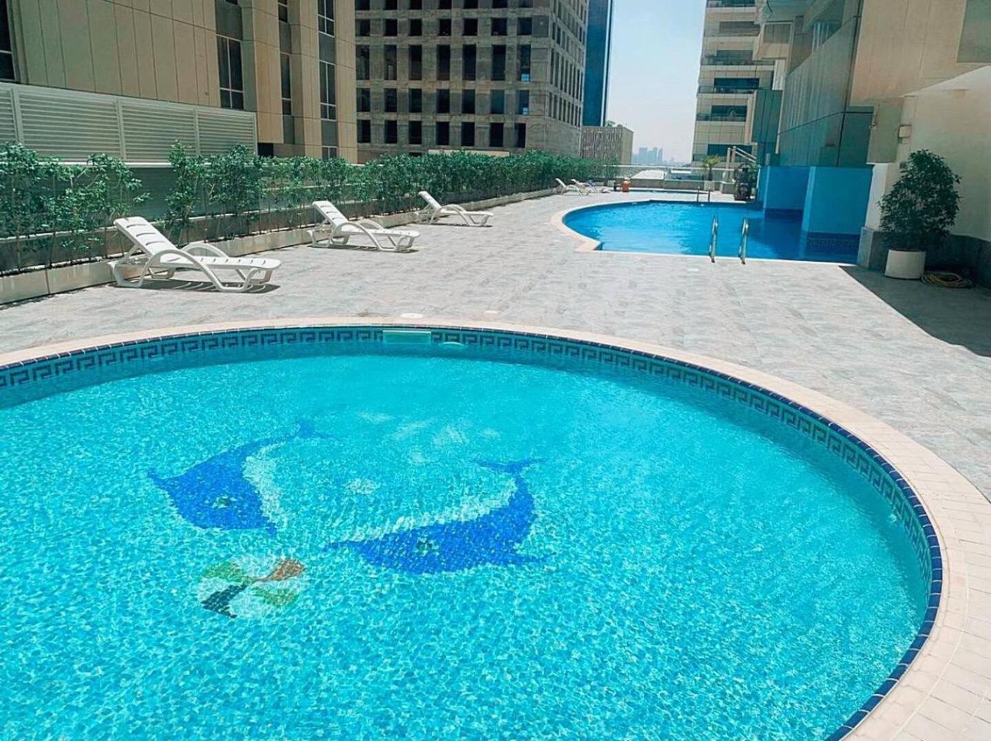 Wake Up To Sea Views In A Blue Lush Home On 51St Dubai Esterno foto